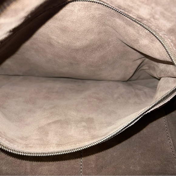 Louis vuitton soft lockit magnolia MM (well used) - Picture 7 of 15